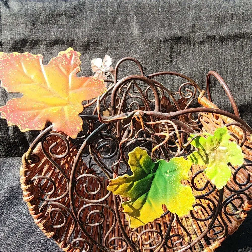Unbranded wire pumpkin